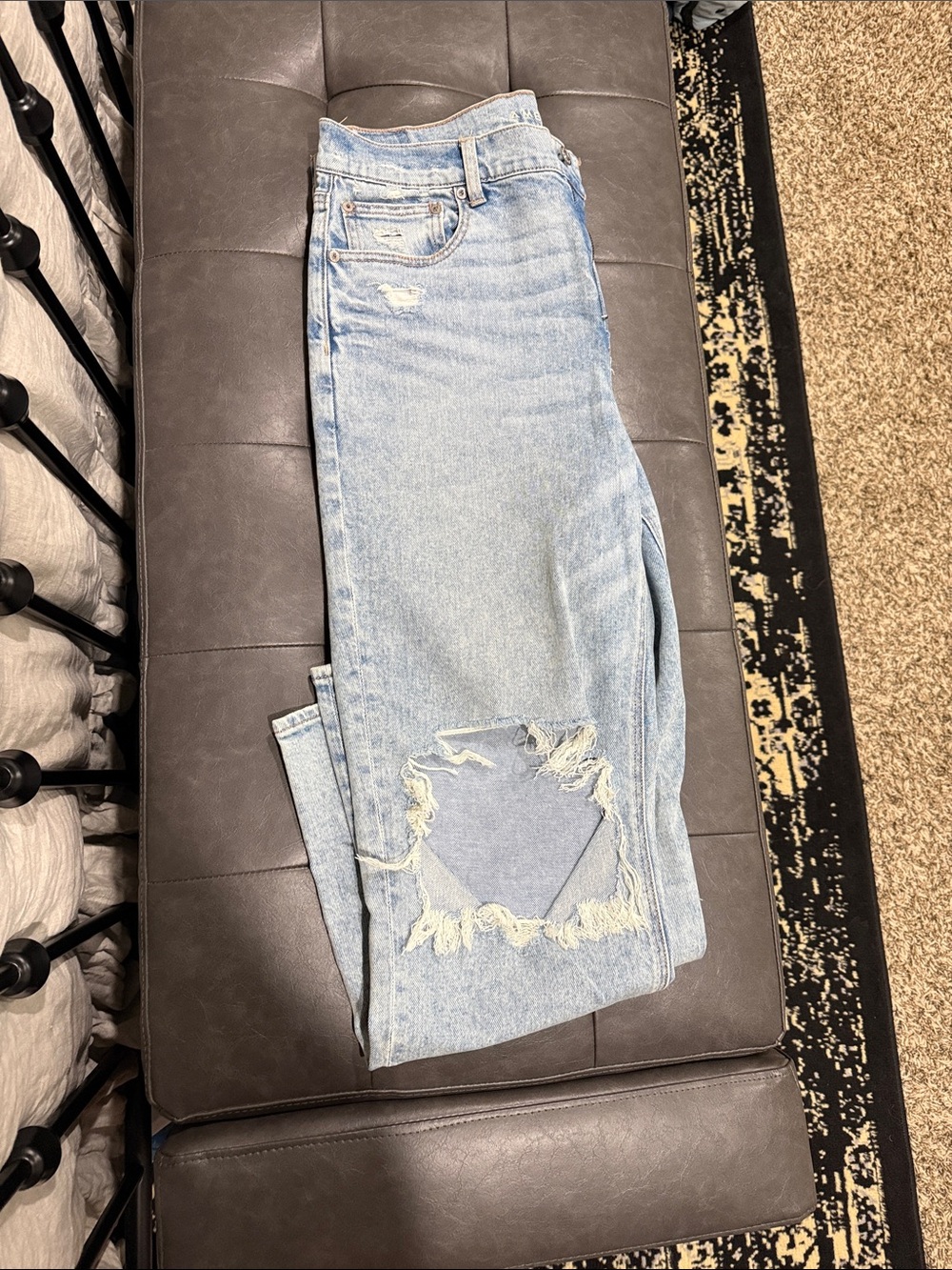 American Eagle Super high rise ankle straight jeans